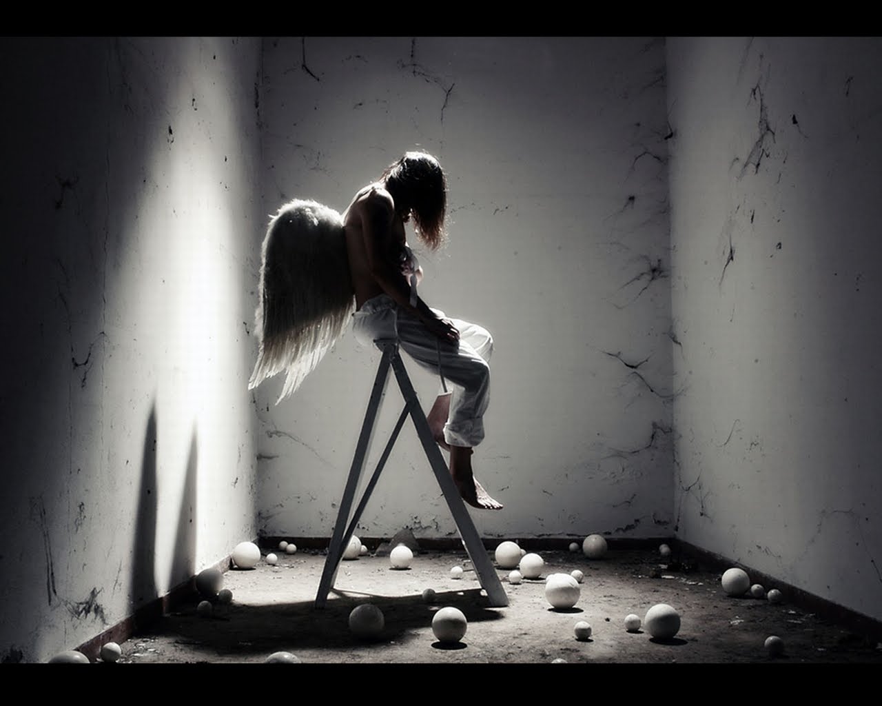 FALLEN ANGEL PRISON  GOTHIC